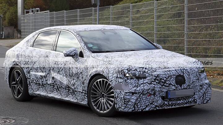 mercedes-clase-c-eq-fotos-espia-destape-2025110683-1761214120_6