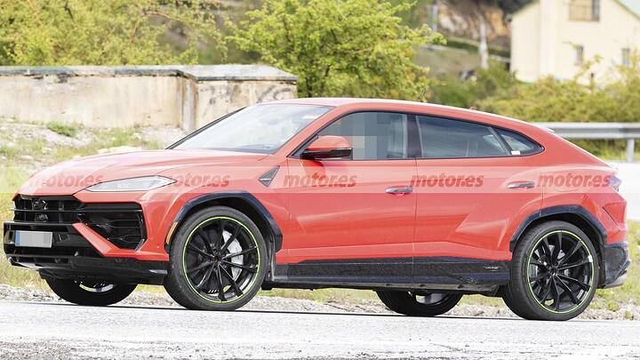 Audi has been keeping this to itself, the upcoming Q8 is already being tested with the best of Lamborghini under the hood.