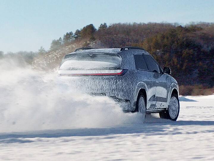 Hyundai-IONIQ-4-teaser-3