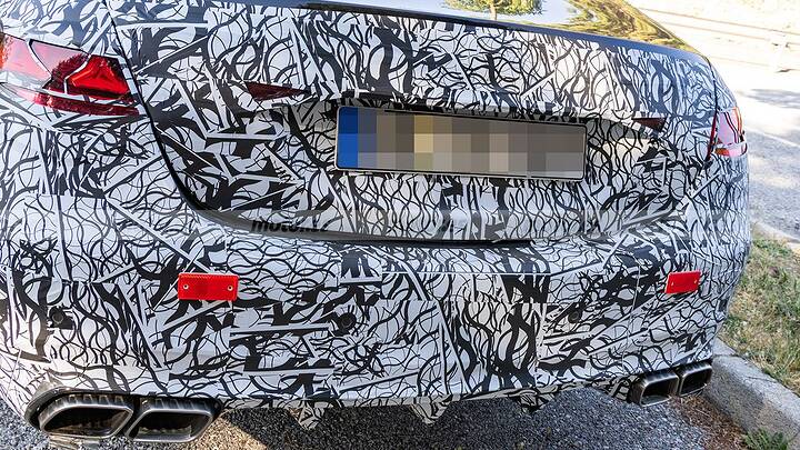 Mercedes-AMG sube el listón con un potente Clase S más tecnológico que se descubre en estas fotos espía 11