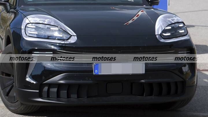 Finally revealed! The new electric Porsche Cayenne reveals its interior (and its new face, too)