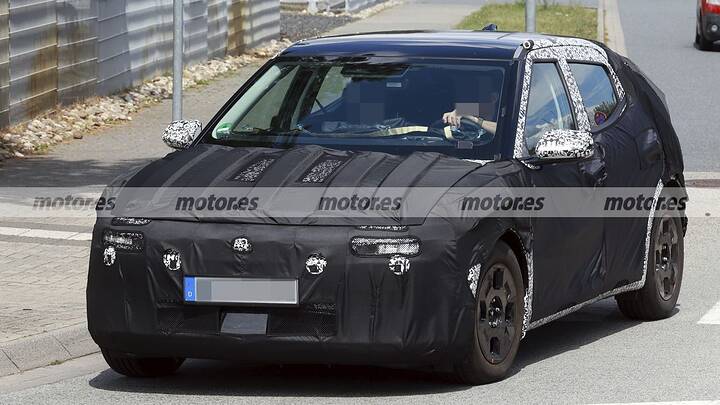 First spy photos of the Hyundai IONIQ 2, the electric car that will make the Volkswagen ID.2 tremble 2