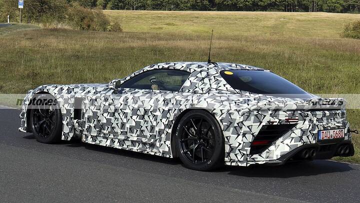 imgi_6_lexus-lfr-fotos-espia-