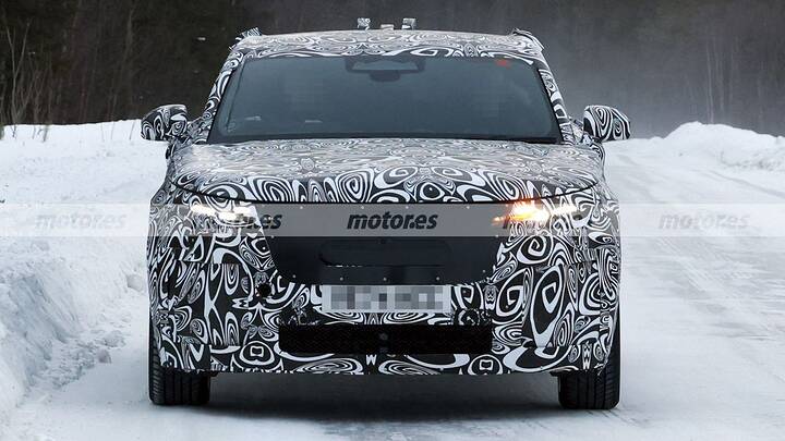 range-rover-velar-ev-2026-pruebas-invierno-2025107423-1743164055_1