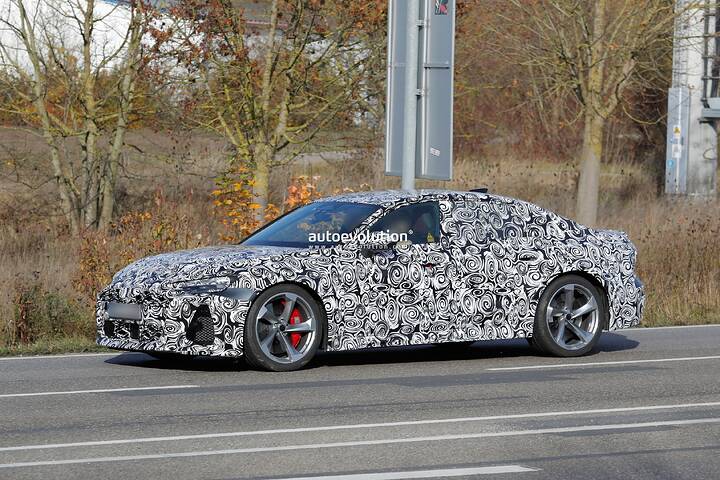 imgi_41_the-audi-rs-6-sedan-is-making-a-comeback-should-the-four-door-bmw-m5-worry_4