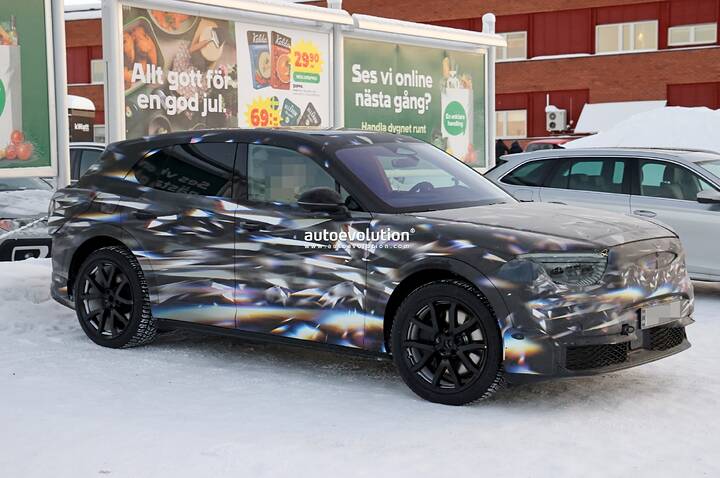 imgi_55_bentley-s-first-production-ev-shows-porsche-cayenne-electric-inspired-cockpit_4