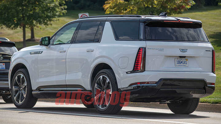 cadillac-escalade-iql-prototype (6)