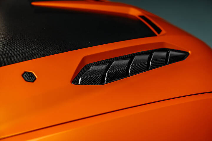 Urban-Widetrack-Lamborghini-Urus-SE-Dragonscale-Bonnet-Vents