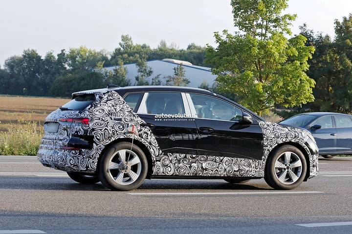 imgi_48_audi-spied-testing-q4-e-tron-facelift-redesigned-bumpers-join-revised-light-clusters_13