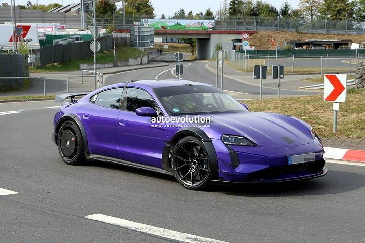 imgi_36_porsche-taycan-turbo-gt-weissach-looks-the-part-with-manthey-go-faster-parts_5