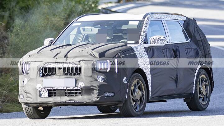 imgi_18_kia-seltoshybrid-2026-fotos-espia-2025109972-1757342617_5