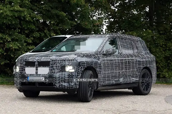 BMW-iX7-00003-1536x1024