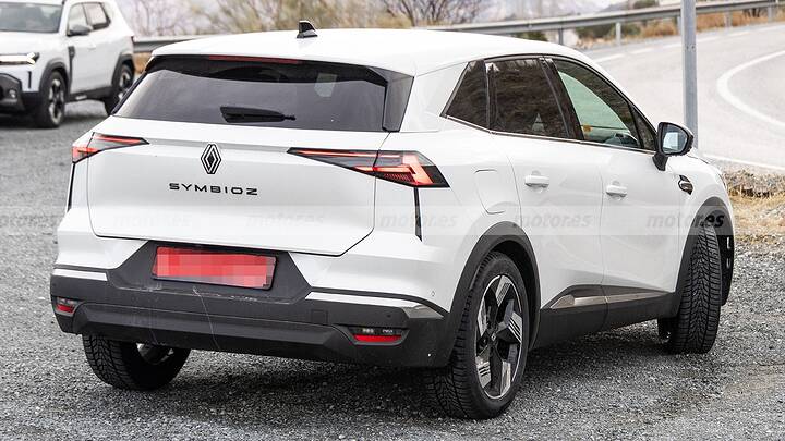 renault-symbioz-mhev-fotos-espia-2025106277-1737477100_6