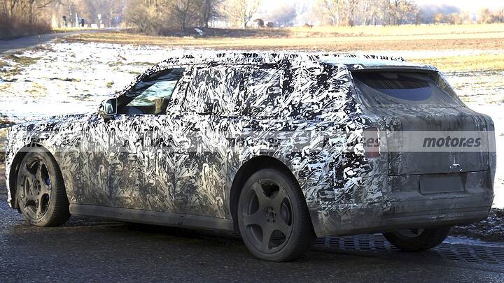 rolls-royce-suv-electrico-newcarscoops-2028-2026112302-1769702398_20