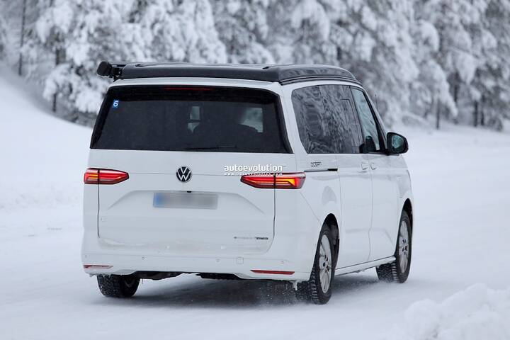 newcarscoops_ Volkswagen T7 California has been spotted(9)