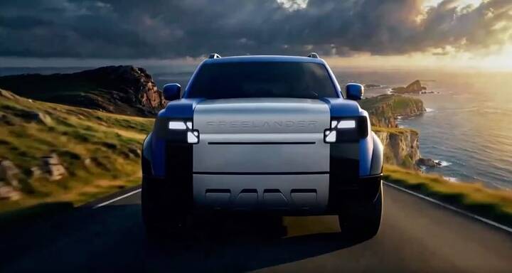 New Land Rover Freelander. Andrà a sostituire la Discovery Sport e la Evoque, sarà sia ibrida ch