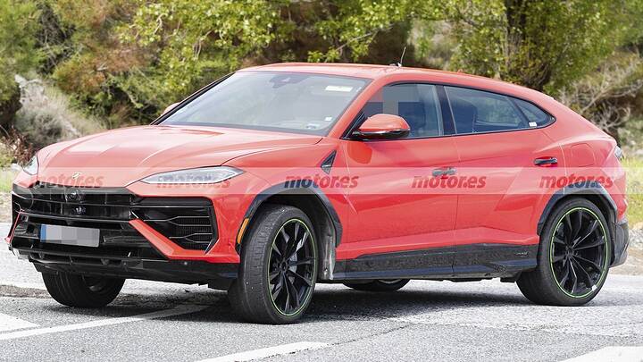Audi has been keeping this to itself, the upcoming Q8 is already being tested with the best of Lamborghini under the hood.
