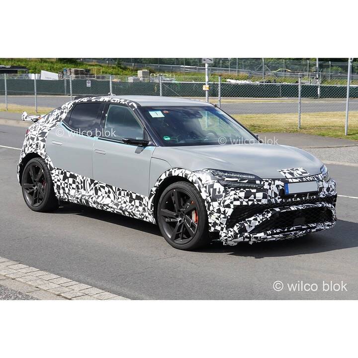 2027 Genesis GV60 Magma30325_n