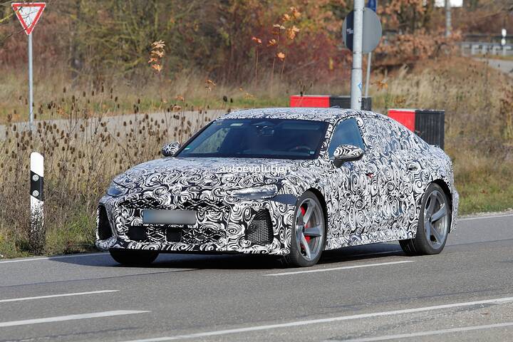 imgi_52_the-audi-rs-6-sedan-is-making-a-comeback-should-the-four-door-bmw-m5-worry_15