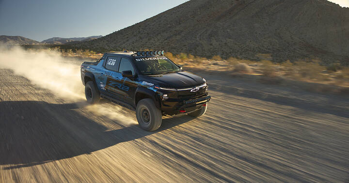 ChevroletSilveradoEVZR2off-roadracetruckconceptA00005