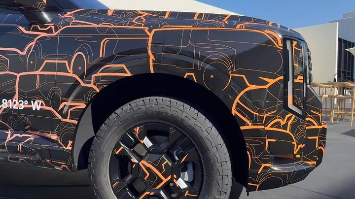 imgi_8_thumb-ed5de3f474e7cce4f6beb7d9f026f78d_1762468668_1479_950x534