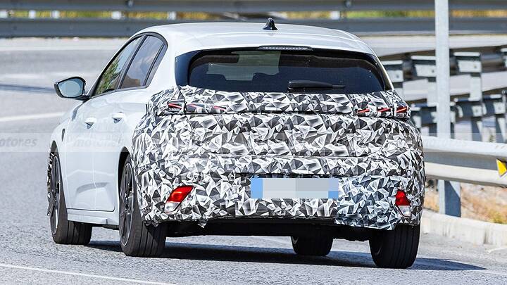 Cazado el nuevo Peugeot 308, descubre la renovación que desafía al Golf en estas fotos espía 17