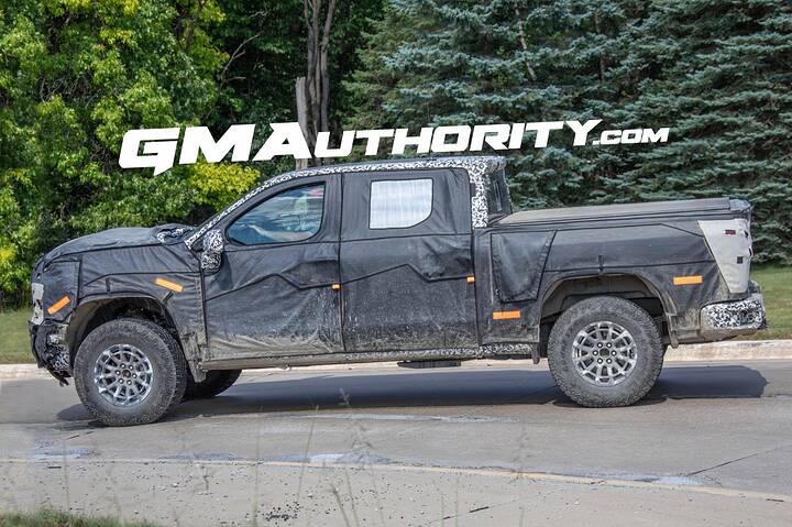 2027-Chevrolet-Silverado-ZR2-1500-Prototype-Spy-Shots-September-2025-Exterior-013