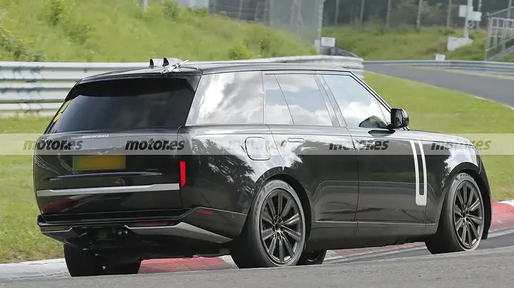 range-rover-electric-fotos-espia-2025-nurburgring-2024104164-1725997544_8