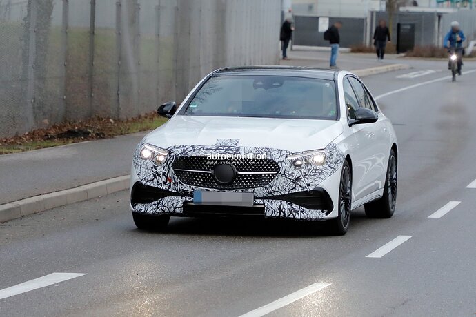 new-2024-mercedes-benz-e-class-spied-with-minimal-camouflage-and-its-a-looker_1