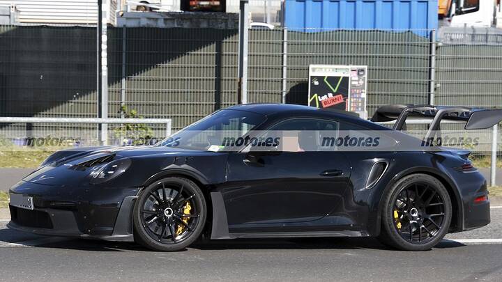 porsche-911gt2-rs-2026-fotos-espia-2025108151-1747219529_4