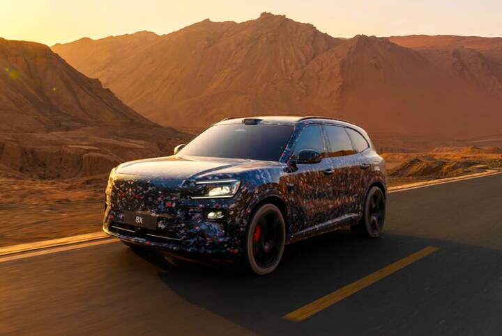 2026 Zeekr 8x_newcarscoops_0-800x537