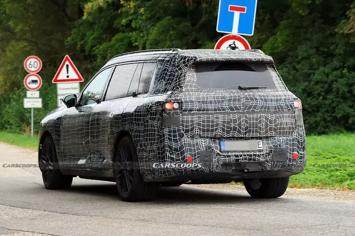 BMW-iX7-00013-1536x1024