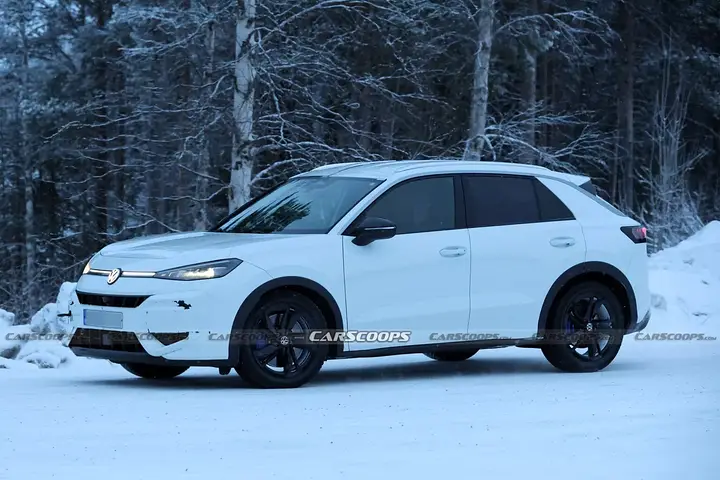 2027-VW-T-Roc-R-spy-shots-00006-1-1536x1024