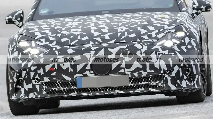 mercedes-amg-gt-berlina-2026-fotos-espia-2025111526-1765388106_3