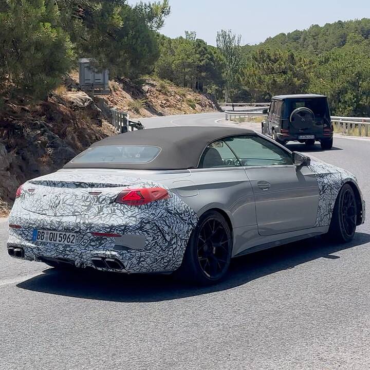 Por fin podemos ver los cambios estéticos camuflados del 2027 @mercedesamg CLE 63 AMG! 🧐--El V8