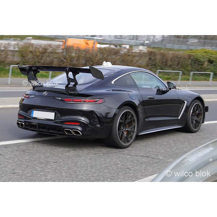 Mercedes-AMG GT PRO_newcarscoops_790