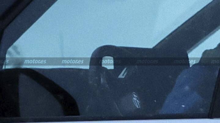 imgi_152_volkswagen-california-ocean-t7-multivan-facelift-fotos-espia-2027-2026112103-1768824138_23