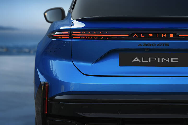 The all-new Alpine A390 will be priced_1665733