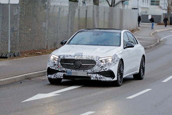 new-2024-mercedes-benz-e-class-spied-with-minimal-camouflage-and-its-a-looker_2