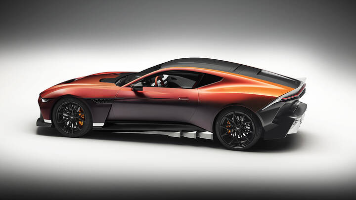 Aston Martin Valen_05