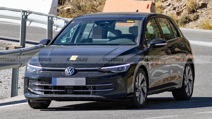 Volkswagen tendrá su propio Toyota Corolla, cazado el primer Golf híbrido HEV de la historia 1