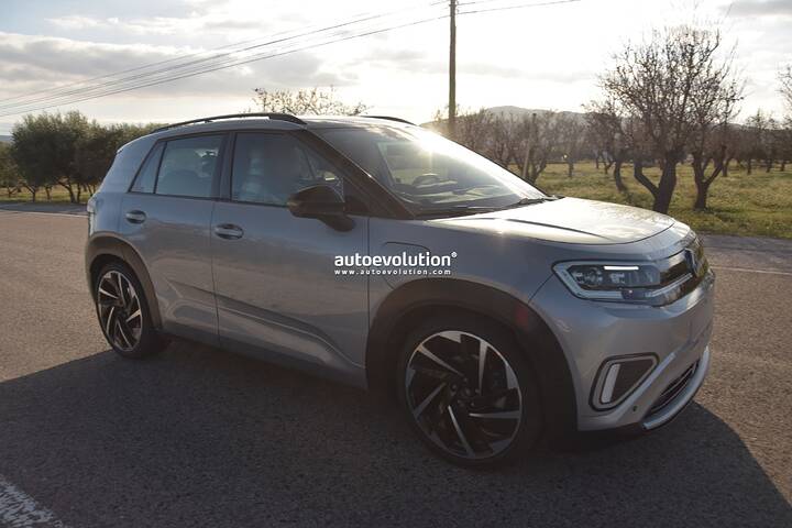 imgi_63_2026-volkswagen-id-cross-prototype-spied-with-minimal-camouflage_6