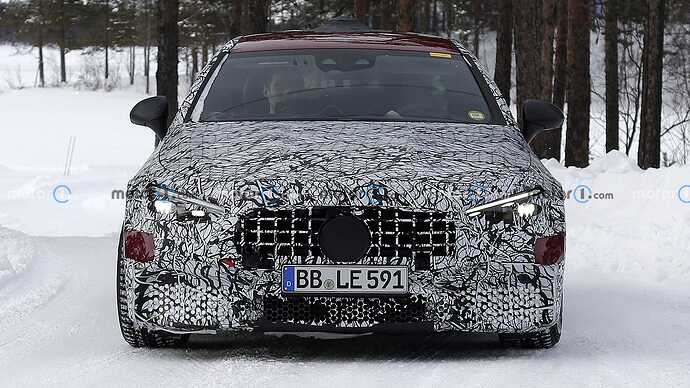 new-mercedes-amg-cle63-coupe-spy-photos (1)
