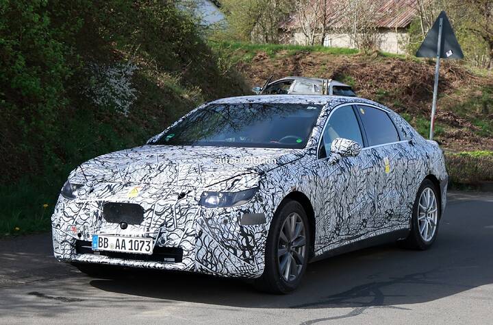 2026-mercedes-benz-c-class-ev-prototype-spied-inside-and-out-shows-intriguing-details_14
