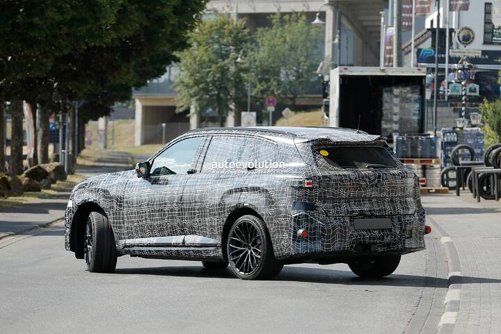 spy-photos-2028-bmw-ix5-m-ev-hits-the-nurburgring-nordschleife_9
