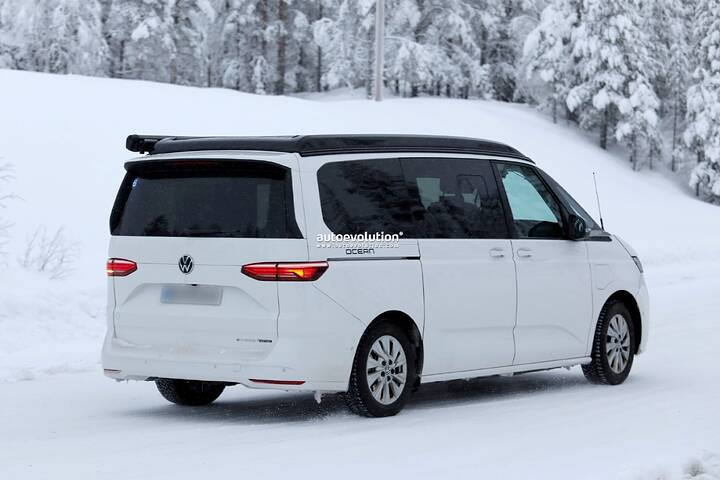 newcarscoops_Volkswagen T7 California has been spotted (7)