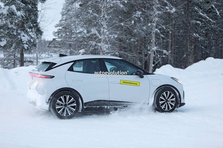 imgi_30_spy-photos-2026-cupra-raval-comes-out-to-play-virtually-uncamouflaged_1