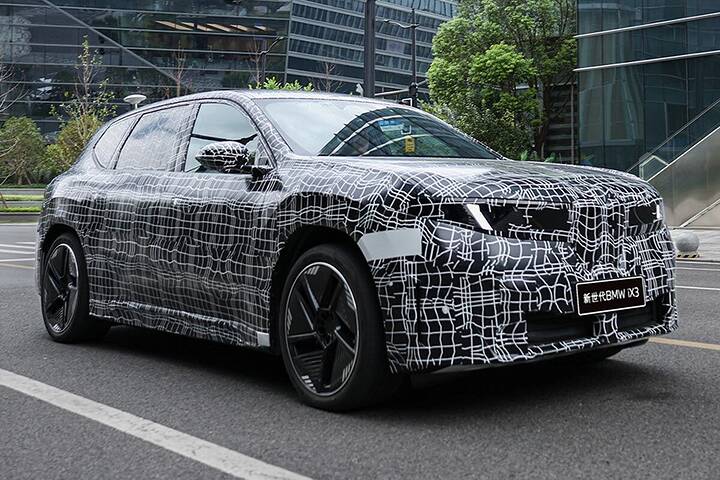 imgi_35_2026 BMW iX3 L