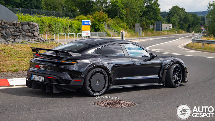 Porsche Taycan Turbo GT Manthey Racing