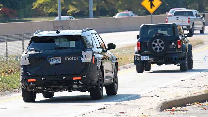 updated-ford-explorer-timberline-spy-photos (14)
